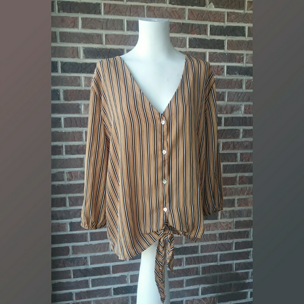 Daisy May Yellow and Navy Pin Stripe Top Size 1X